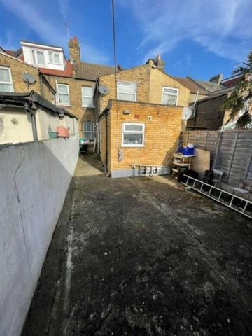 Rothsay Road, Forest Gate, E7 - Photo 3