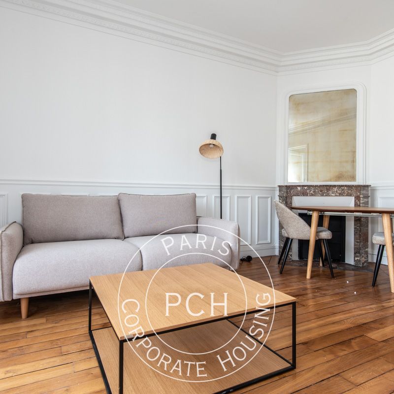 Rue Mathurin Régnier, - Photo 1