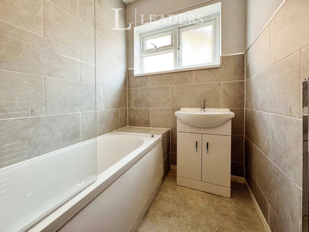 4 bedroom bungalow to rent Melton Court, Hethersett, Norwich, Norfolk, NR9 - Photo 2