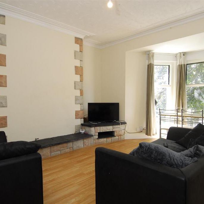 3 bedroom flat to rent - Photo 1