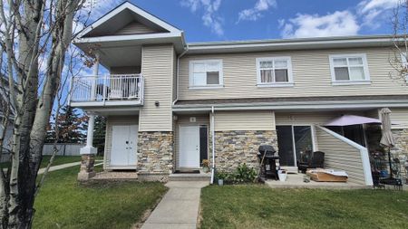 2 Bedroom Townhouse In Highly Sought After Community Of Lake Summerside - Photo 5