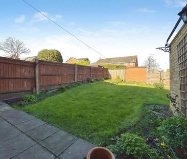 3 bedroom semi-detached house to rent - Photo 3