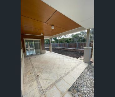 Freshly Painted 4 * 2 - across from Benalla Reserve! - Photo 3