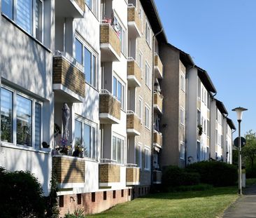 Gemütliche 3-Zimmer Wohnung mit Tageslichtbad // 1.OG rechts - Foto 1