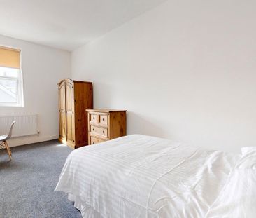 5B North Friary House - Photo 2