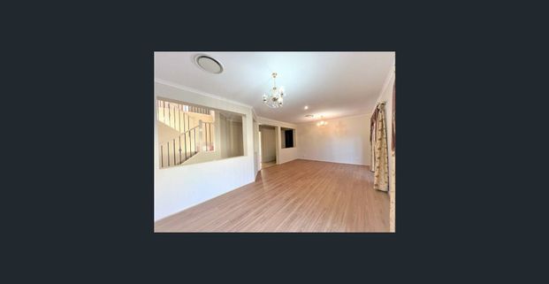 Located in the safe and convenient Parkinson area. - Photo 1