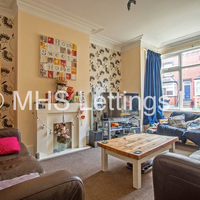 5 Bedroom Mid Terraced House for rent in Beechwood View - Photo 1