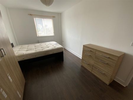 2 BED Apartment To rent - Photo 3