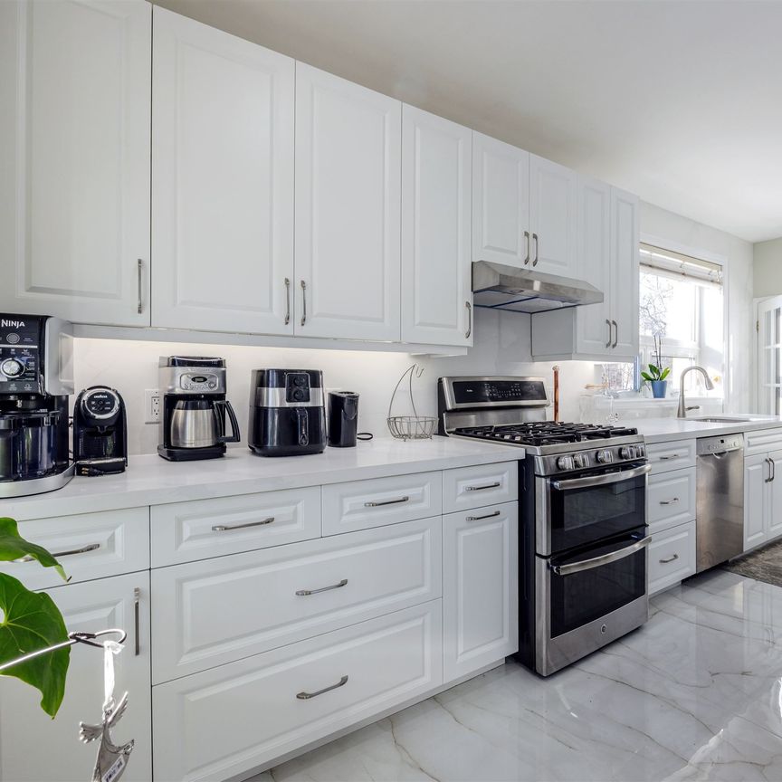 For Lease - 1597 Steveles Crescent Unit# MAIN, Mississauga, Ontario - Photo 1