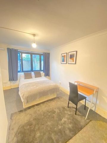 Room in a Shared Flat, Chamberlayne Road, NW10 - Photo 4