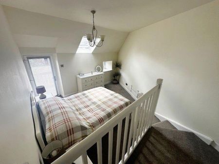 3 bedroom terraced house to rent - Photo 3