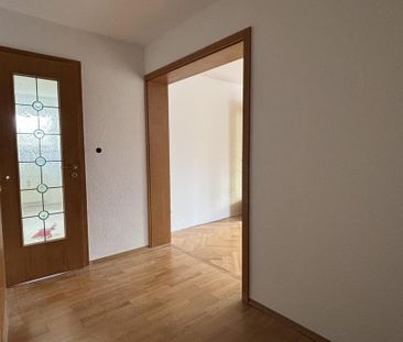 Helle 4-Zimmer-Wohnung mit Südost-Balkon & Garage - Foto 4