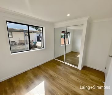 Neat two-bedroom granny flat in a peaceful street - Photo 3