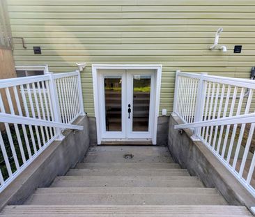 For Lease - 3239 Cove Avenue, Innisfil, Ontario - Photo 2