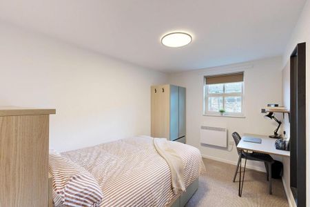 4 bedroom flat to rent - Photo 5