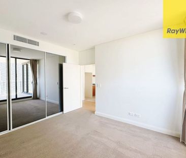 Modern One Bedroom PLUS STUDY - 100M From Train Station and Shops - Photo 3