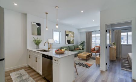 Jersey: Gold Accents – 196 Colony, Winnipeg, MB - Photo 2