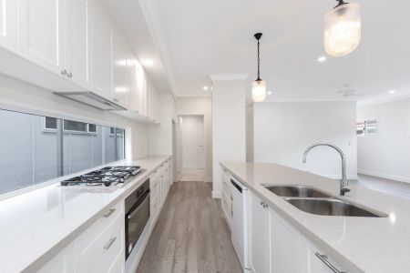 Spacious Family Home in Premium Sherwood Locale - Photo 5