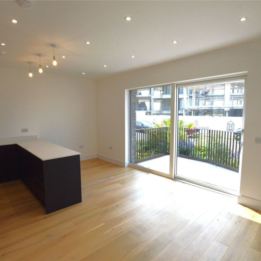 3 Chi Kober, North Quay, Hayle, Cornwall, TR27 - Photo 1