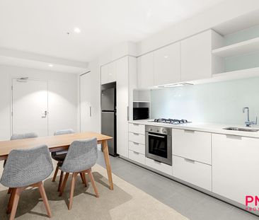 Fully furnished and with Stunning city views - Photo 6