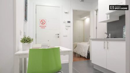 2-bedroom apartment for rent in Embajadores - Foto 3