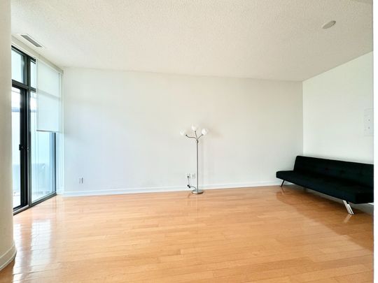 For Lease - 33 Charles Street Unit# 1404, Toronto, Ontario - Photo 1
