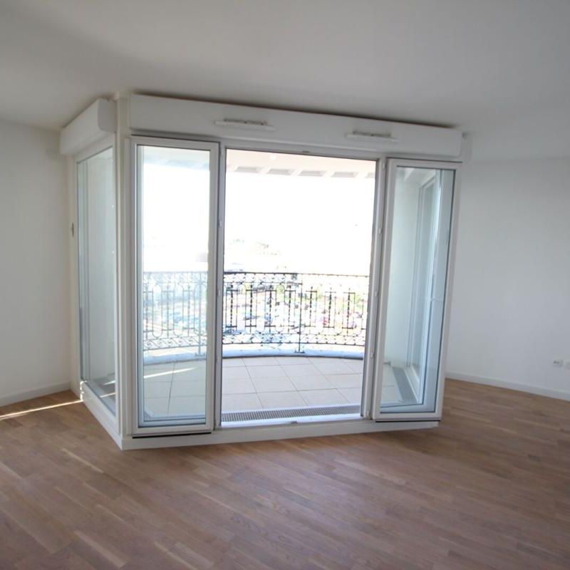 Location Appartement 3 pièces 70m² LE PLESSIS ROBINSON 92350 - Photo 1