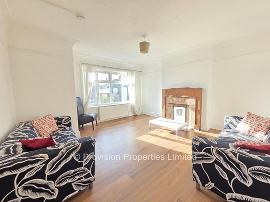 5 bedroom semi-detached house to rent - Photo 1