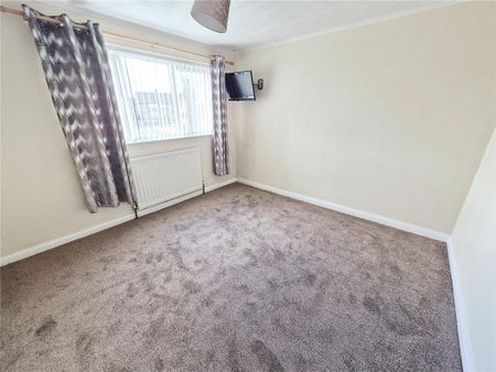 2 bedroom semi-detached house to rent - Photo 3
