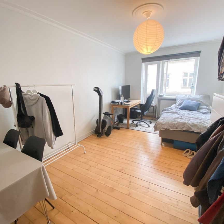 Fin 1-værelses lejlighed med altan i Aalborg midtby - Photo 1