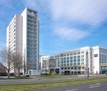 Gemütliche 2-Zimmer-Wohnung mit Balkon in der 14. Etage! - Foto 1