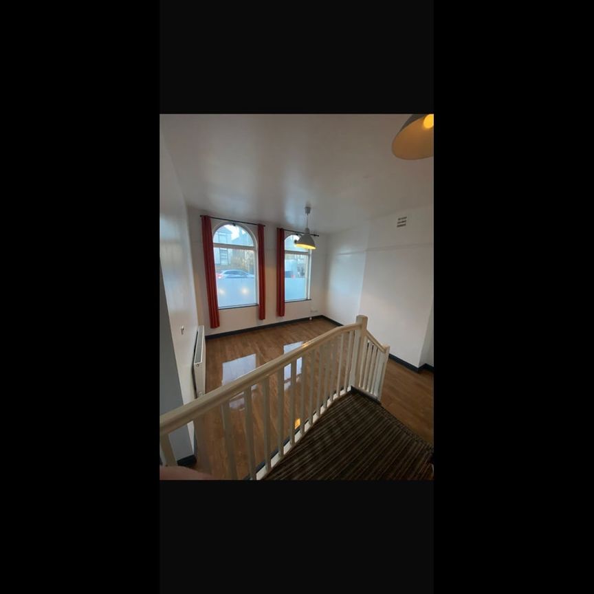 2 Bed Flat, Church Road, BS5 - Photo 1