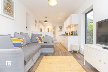 2 bedroom ground floor flat to rent - Photo 4