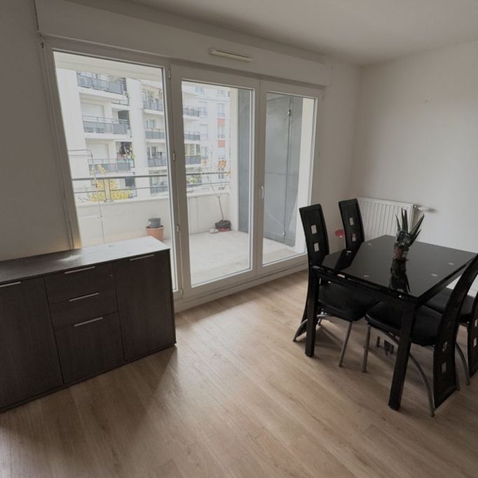 Location Appartement 64.00 m - Photo 1