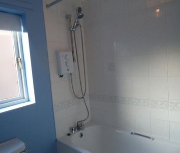 2 bedroom semi-detached house to rent - Photo 1