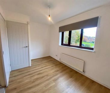 2 bedroom end of terrace house to rent - Photo 4