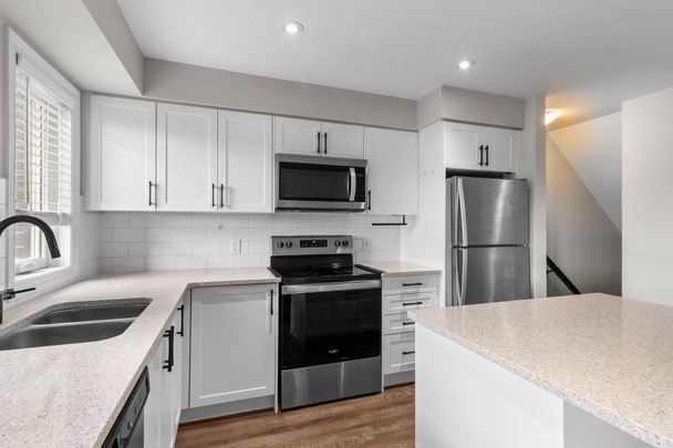 For Lease - 235 Chapel Hill Drive Unit# 23, Kitchener, Ontario - Photo 1