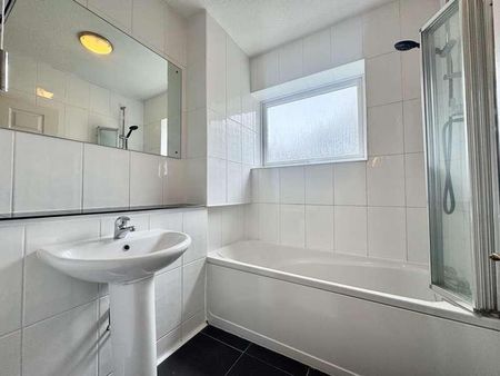 Roundhedge Way, Enfield, EN2 - Photo 5