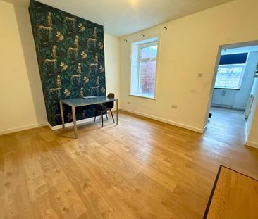 2 bedroom terraced house to rent - Photo 3
