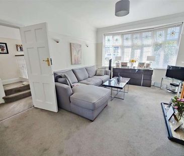 Yeovil Chase, Westcliff On Sea, Essex, SS0 - Photo 1