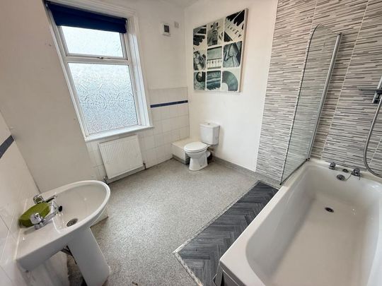 3 bedroom terraced house to rent - Photo 1