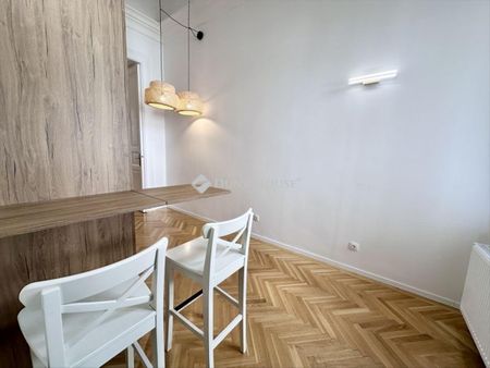 Kiadó újszerű állapotú lakás - Budapest VIII. kerület - Photo 2