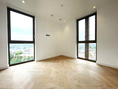 3 Bed Flat, Josephine House, NW10 - Photo 3