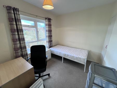 3 bedroom apartment to rent - Photo 3