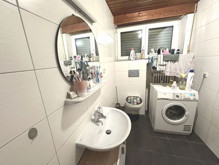 WG-geeignete 4-Zimmer-Wohnung mit Balkon – 88 m² - Photo 3