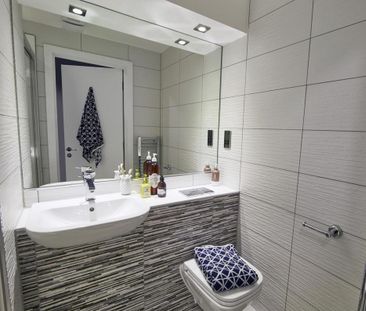 1 bedroom private hall to rent - Photo 1