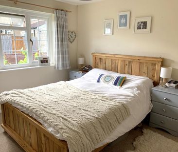 4 bedroom terraced house to rent - Photo 4