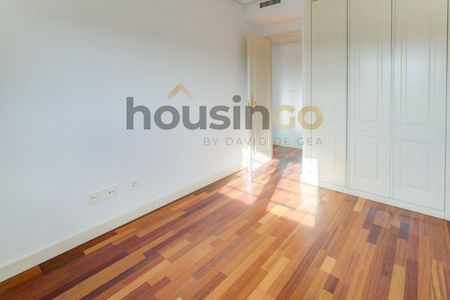 Penthouse for rent in Madrid (Hortaleza) - Photo 2