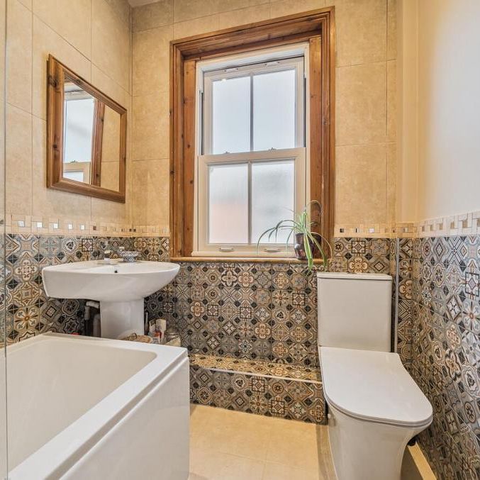 4 bedroom detached house to rent - Photo 1