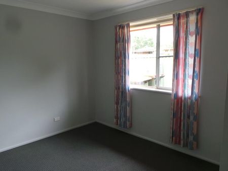 OXLEY VALE - Two Bedroom Unit, Quiet Area - Photo 5